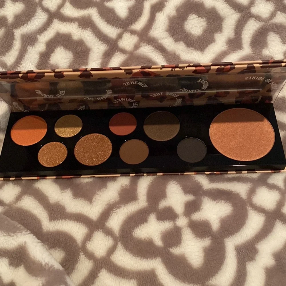 Mac Mischief Minx Eye Shadows NEW - Picture 4 of 4